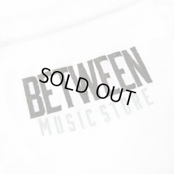 画像3: BETWEEN MUSIC STORE LOGO POCKET T-SHIRT (WHITE/BLACK)