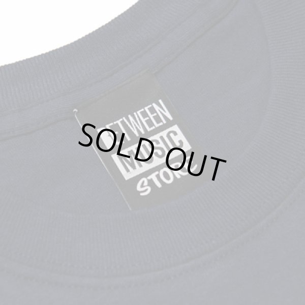 画像3: BETWEEN MUSIC STORE LOGO POCKET T-SHIRT (NAVY) (3)