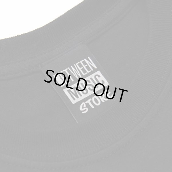 画像3: BETWEEN MUSIC STORE LOGO POCKET T-SHIRT (BLACK) (3)