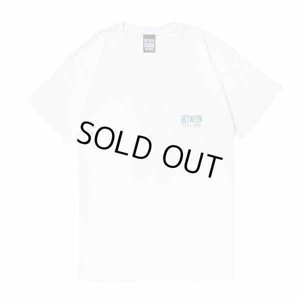 画像1: BETWEEN MUSIC STORE LOGO POCKET T-SHIRT (WHITE) (1)