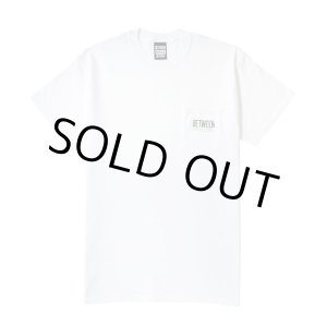 画像: BETWEEN MUSIC STORE LOGO POCKET T-SHIRT (WHITE/BLACK)